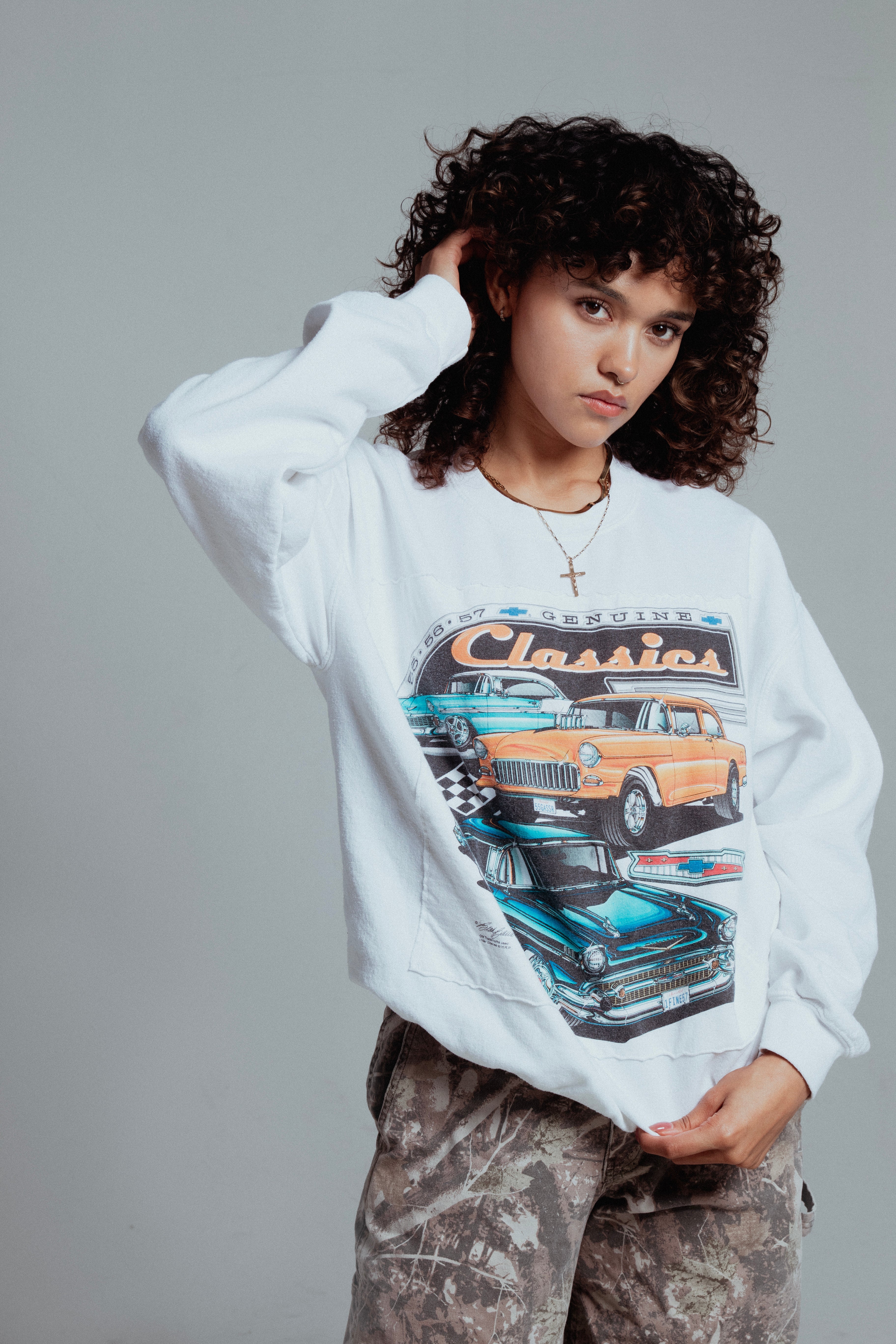 CLASSIC APPLIQUE CREWNECK